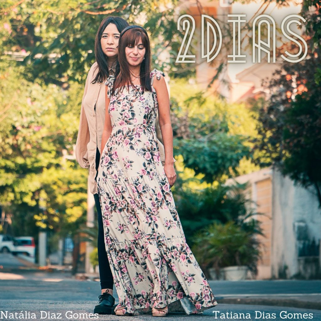 Neta de Janete Clair integra duo 2Dias e lança EP autoral com cinco músicas