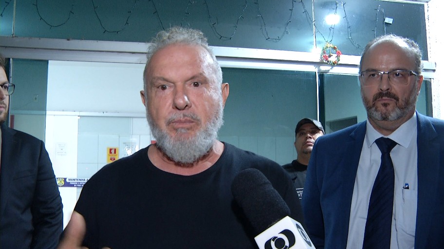 Ex-governador do TO nega plano de fuga internacional e diz que passaporte italiano era para férias