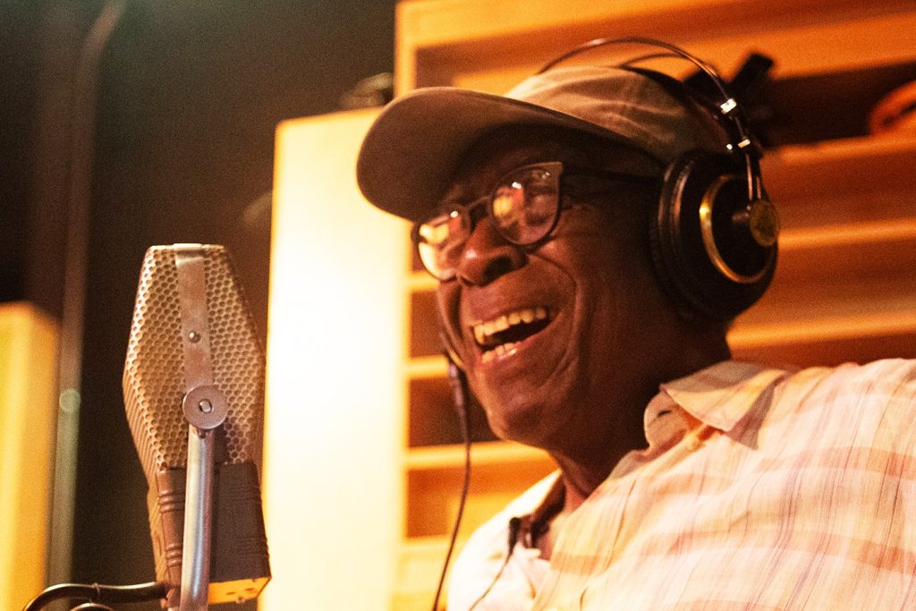 Dom Salvador, pianista que pôs soul e funk no samba-jazz, lança álbum nos EUA com espírito de união e resiliência