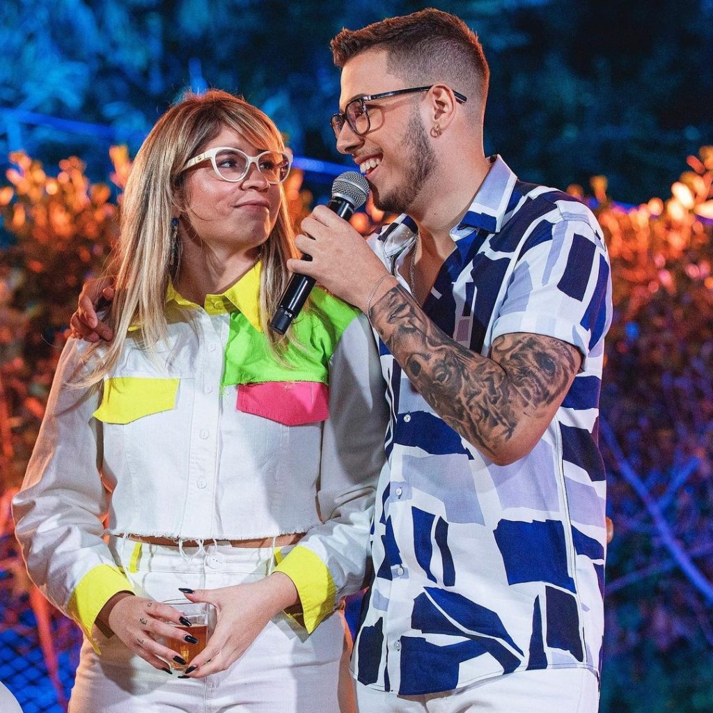 Marília Mendonça fazia música até dormindo e trocou título de canção para evitar piada com maconha