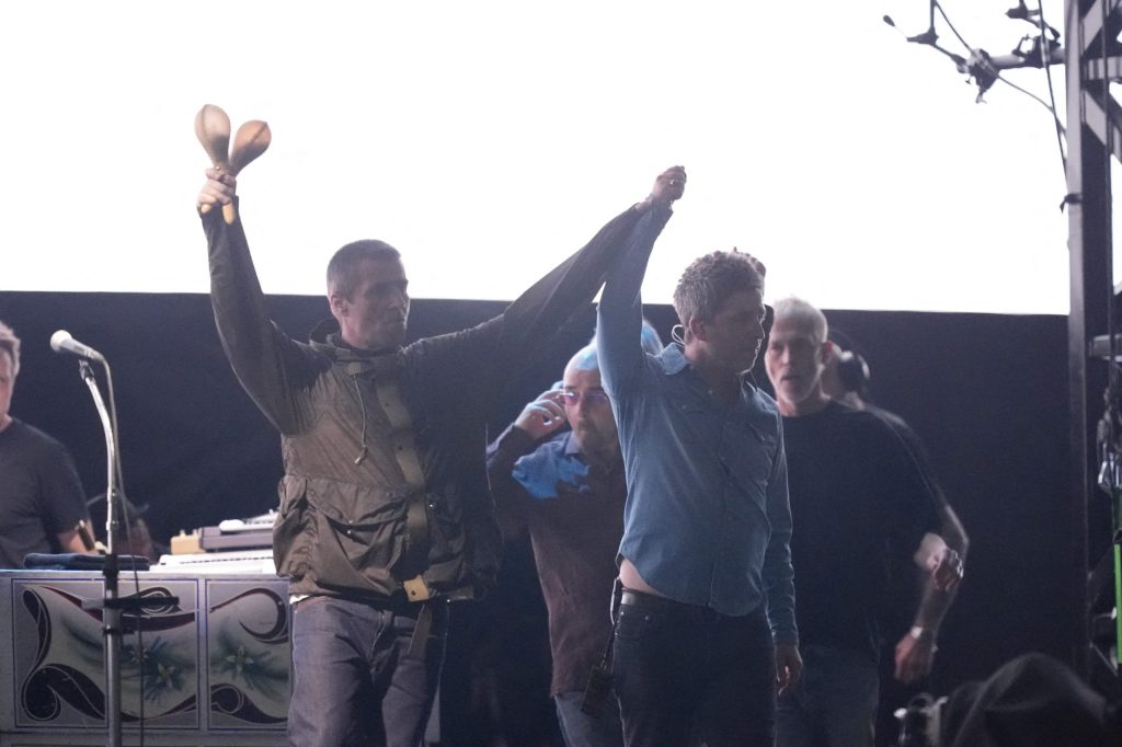 Morte no show do Oasis: o que se sabe sobre e o que falta esclarecer sobre o acidente