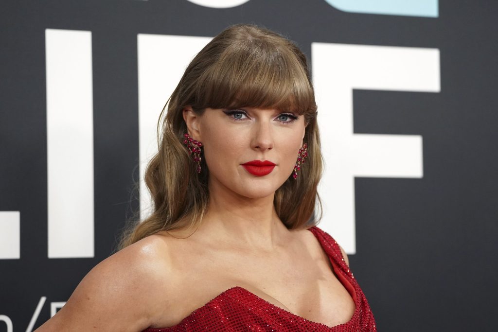 Taylor Swift lidera em 2025 vendas mundiais de álbuns pelo quarto ano consecutivo