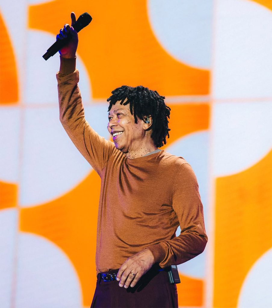 Djavan tem vida e obra correlacionadas na biografia ‘Dizem que o amor atrai’