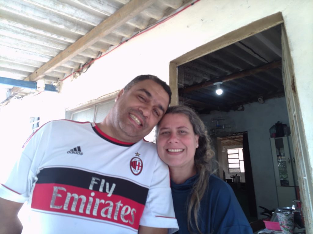 ‘Nunca desisti dele’, diz mulher de ex-detento que deixou família para cursar Medicina a 2 mil km de casa