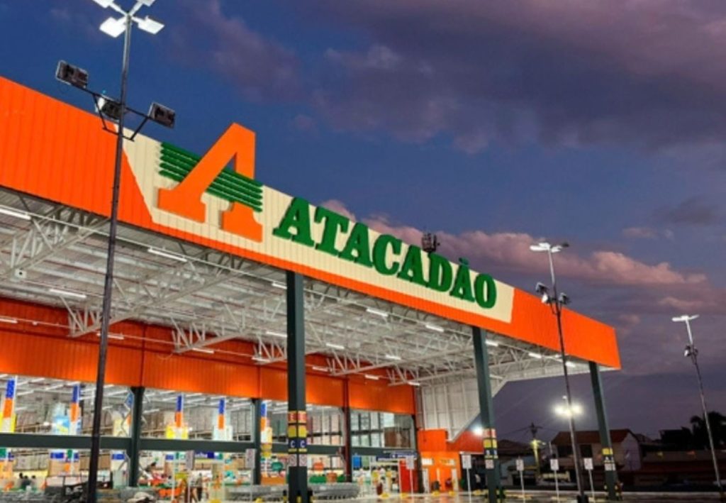 Justiça manda atacadista no TO corrigir condições de trabalho após vistoria encontrar produtos vencidos e fezes de animais